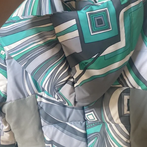 Emilio Pucci gently worn puffer. Good used condition. See pics for details. - Picture 7 of 9